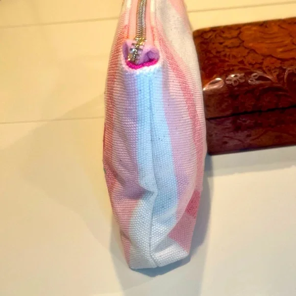 Spartina Carina Embroidered Flamingo Wristlet Pink & Cream NWT - Picture 3 of 15